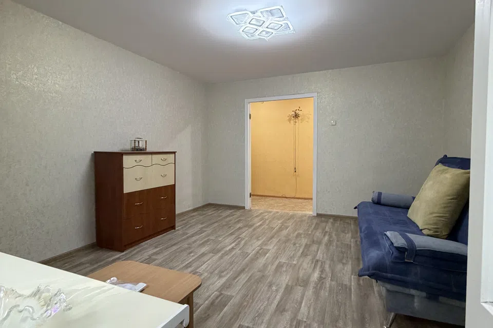 Продаётся 4-комнатная квартира, 90 м²