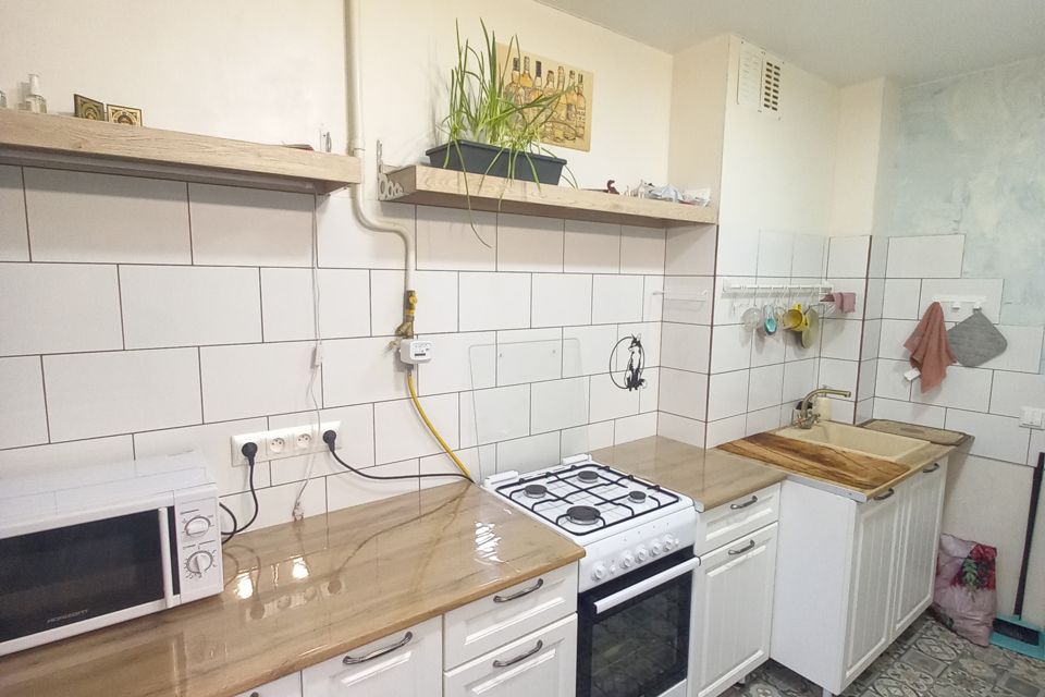 Продаётся 3-комнатная квартира, 61.4 м²