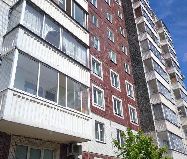 Продаётся 4-комнатная квартира, 82 м²
