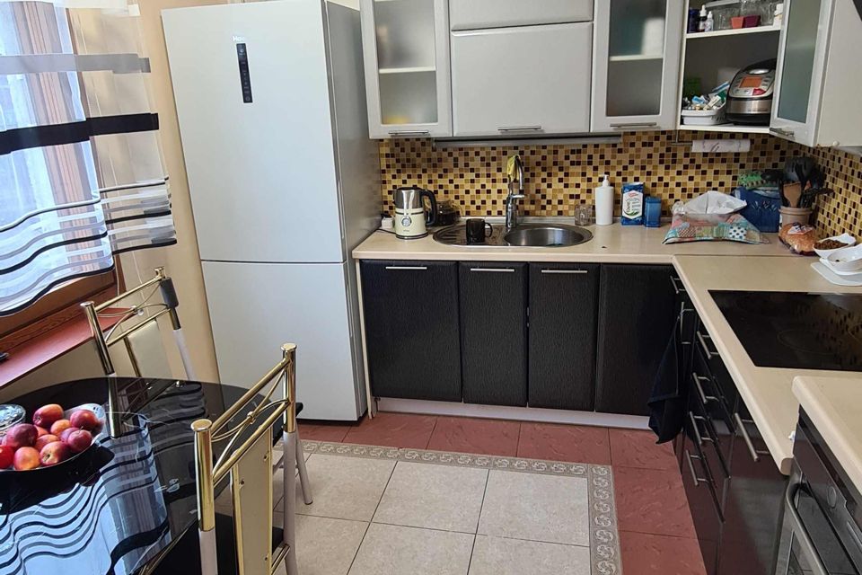 Продаётся 3-комнатная квартира, 65.4 м²