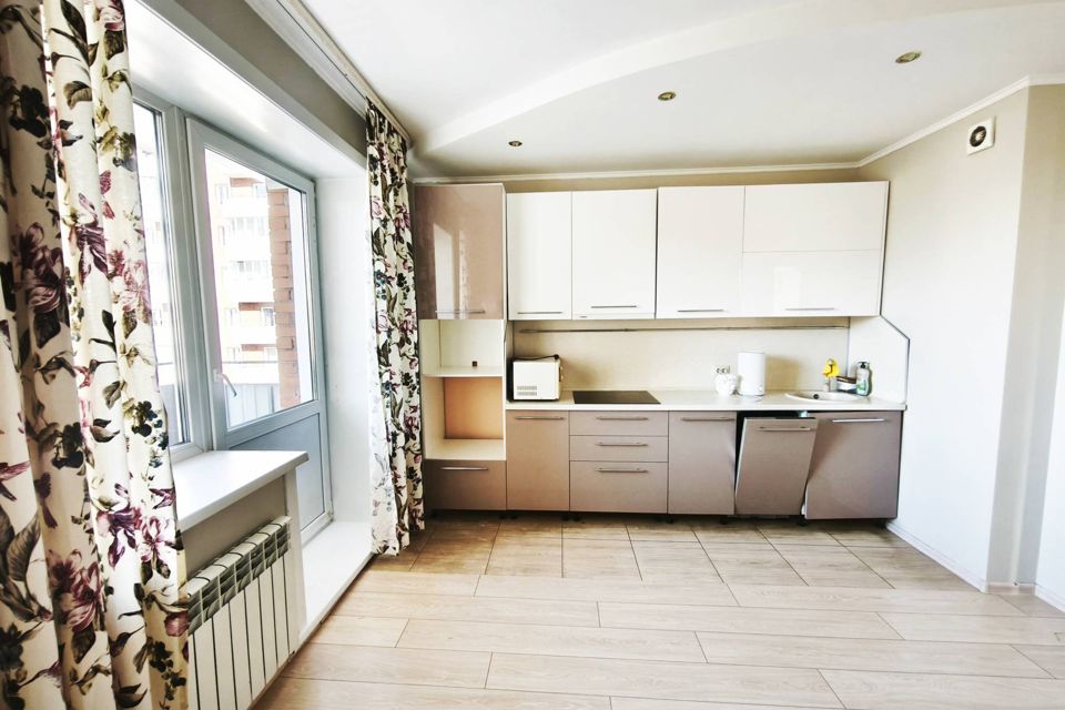 Продаётся 3-комнатная квартира, 90.6 м²