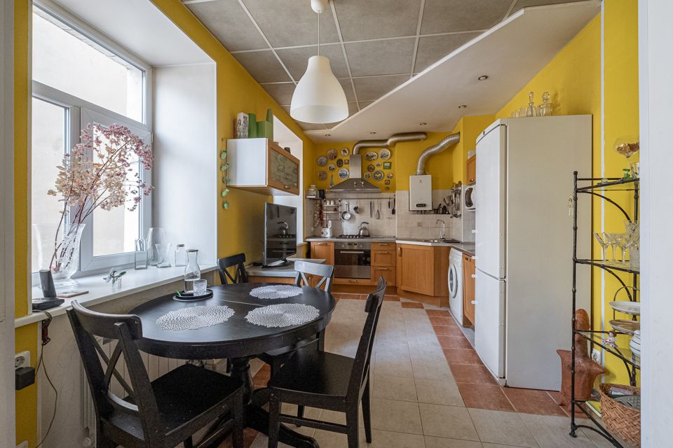Продаётся 2-комнатная квартира, 75.4 м²