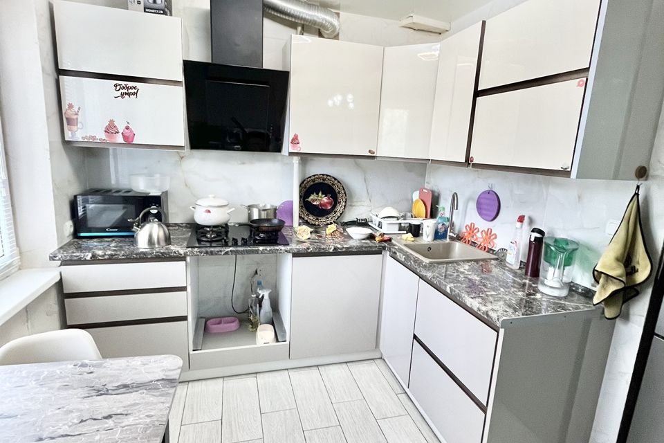 Продаётся 3-комнатная квартира, 57.8 м²