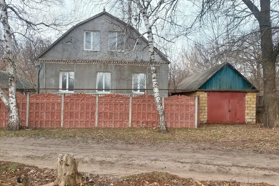Продаётся 2-этажный дом, 182 м²