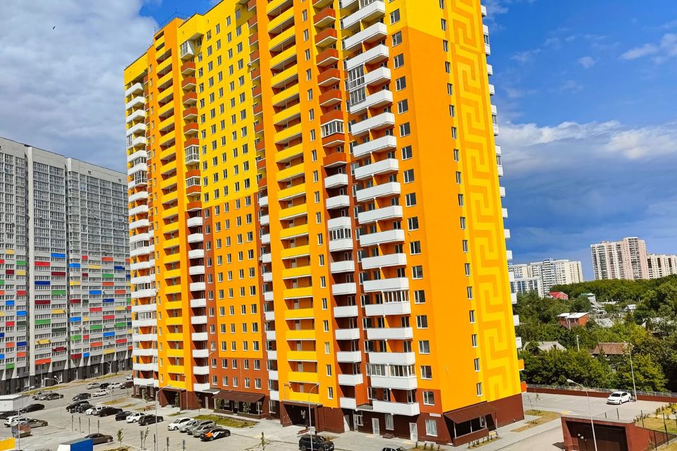 Продаётся 2-комнатная квартира, 74.2 м²