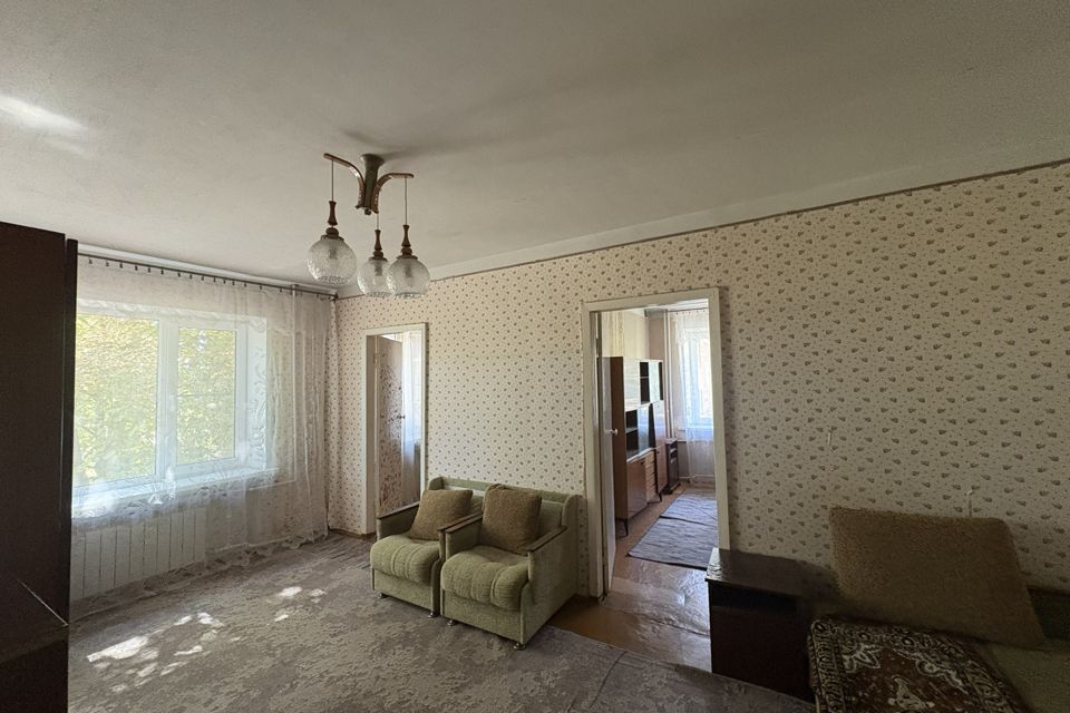 Продаётся 4-комнатная квартира, 62 м²