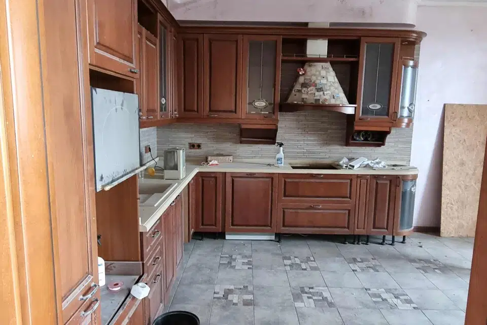 Продаётся 3-комнатная квартира, 132.1 м²