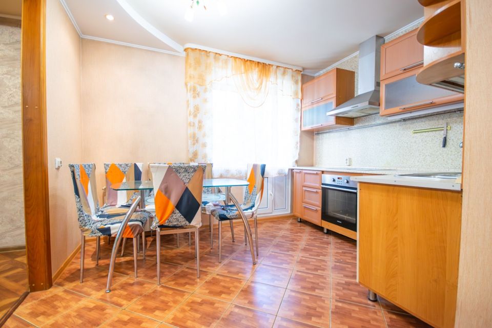 Продаётся 4-комнатная квартира, 102.5 м²