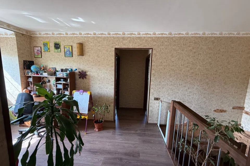 Продаётся 2-этажный дом, 175 м²