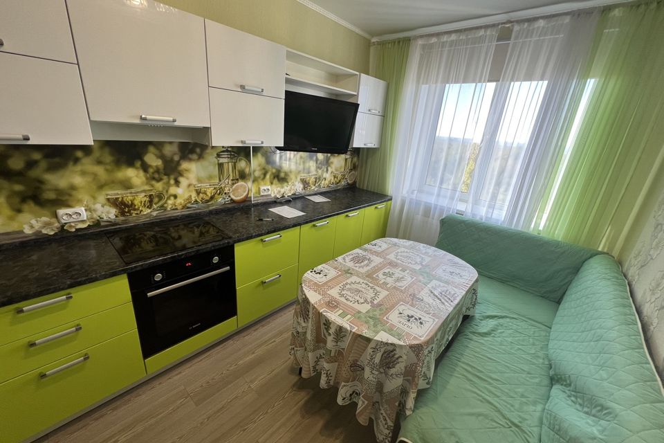 Сдаётся 1-комнатная квартира, 42 м²