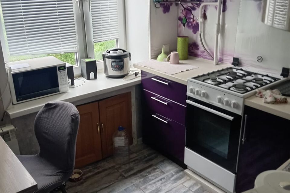 Продаётся 3-комнатная квартира, 52.4 м²