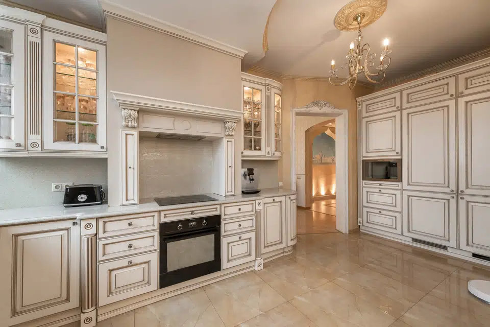 Продаётся 3-комнатная квартира, 156 м²
