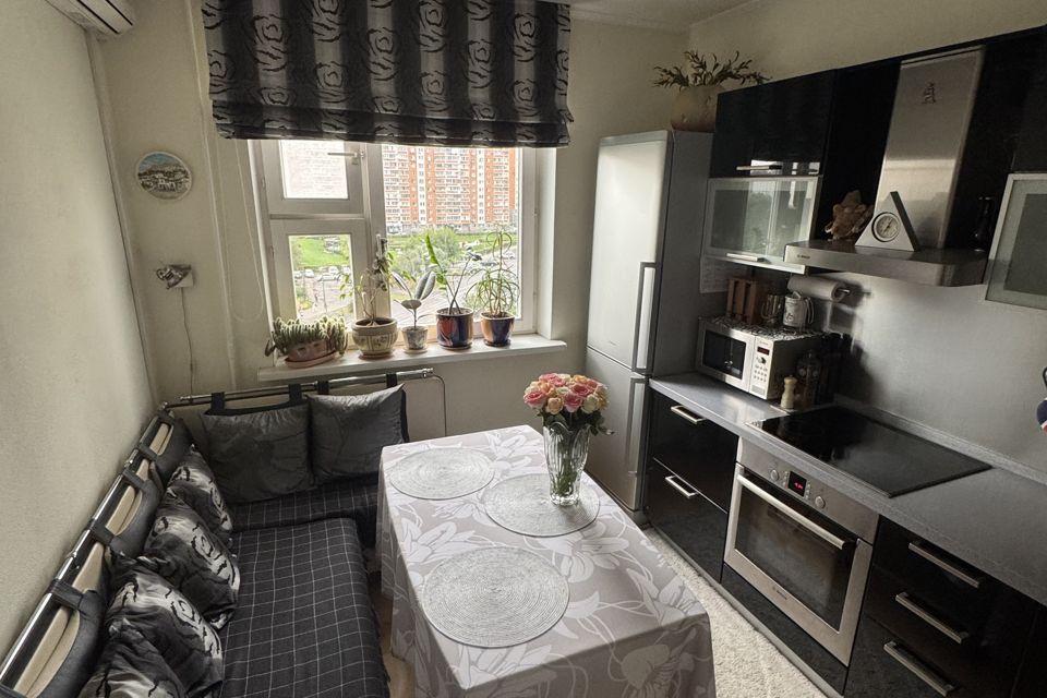 Продаётся 2-комнатная квартира, 53.5 м²