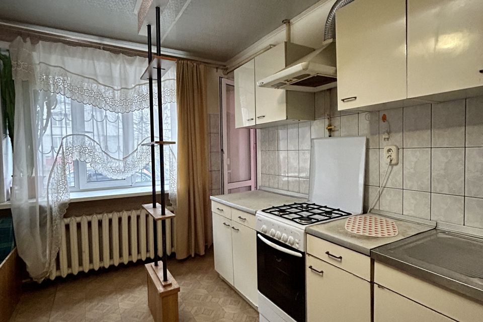 Продаётся 1-комнатная квартира, 49.2 м²