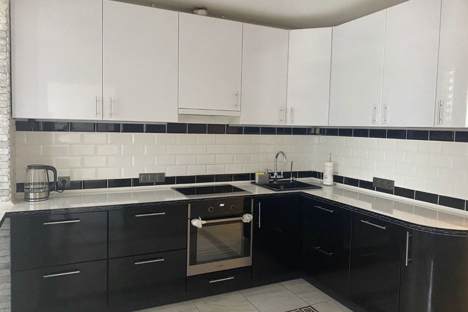 Продаётся 1-комнатная квартира, 43.1 м²