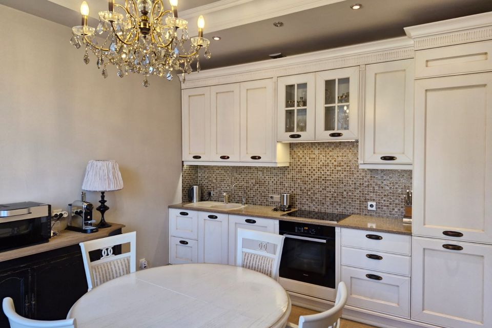 Продаётся 3-комнатная квартира, 101.3 м²