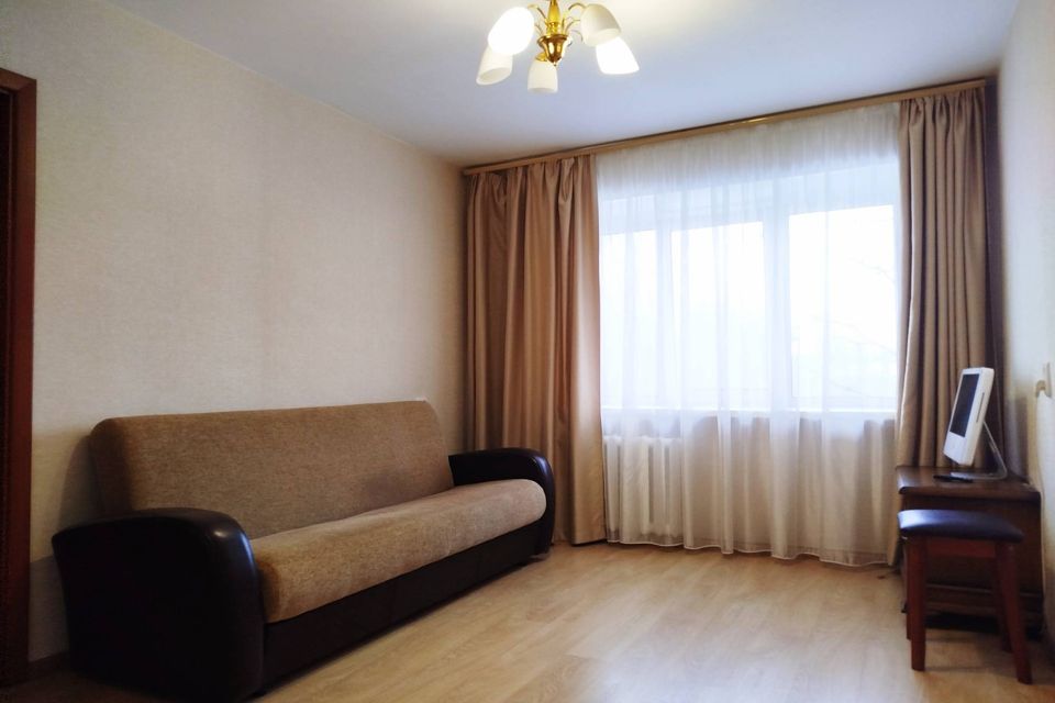 Продаётся 3-комнатная квартира, 51.3 м²