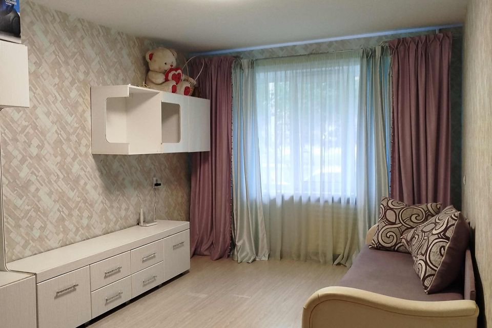 Продаётся 3-комнатная квартира, 59.9 м²