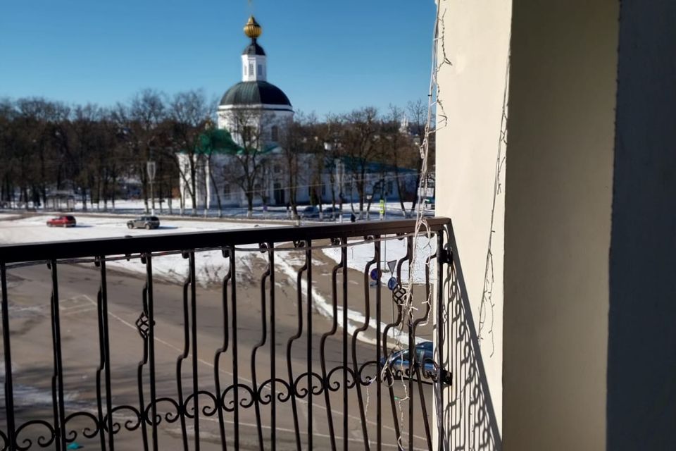 Продаётся 4-комнатная квартира, 135 м²