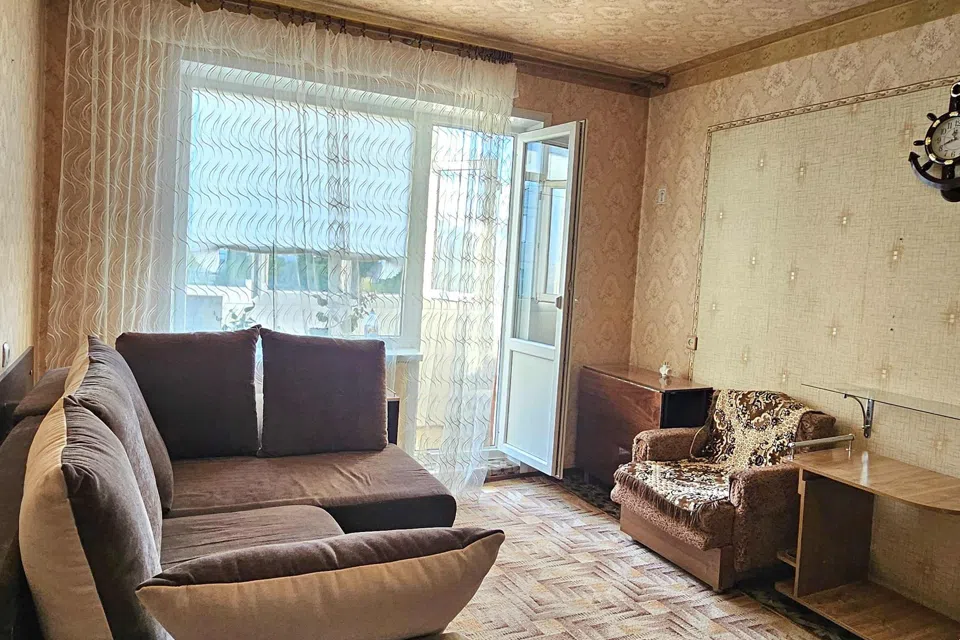 Сдаётся 2-комнатная квартира, 56 м²
