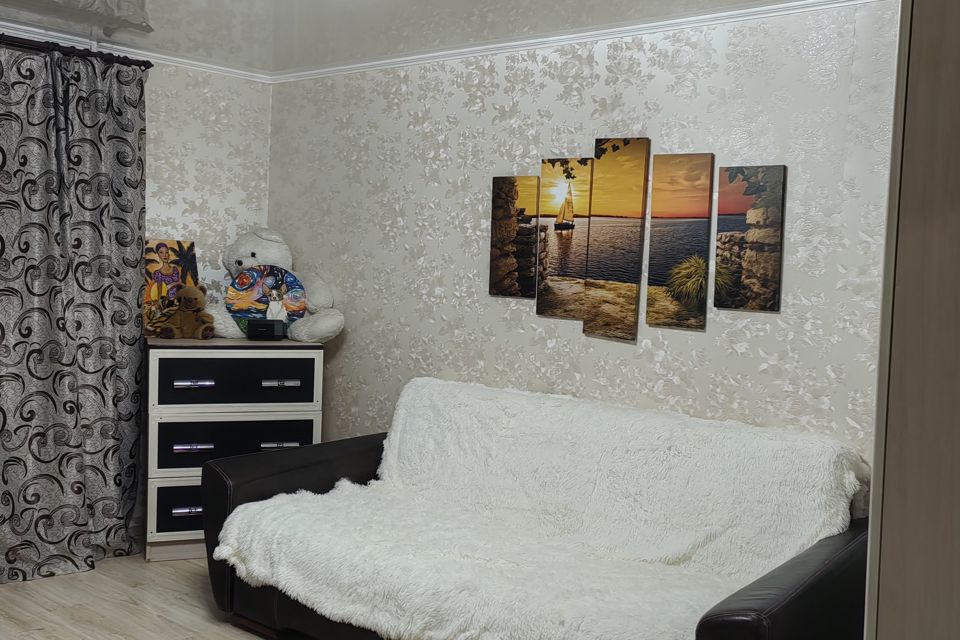 Продаётся 3-комнатная квартира, 60 м²