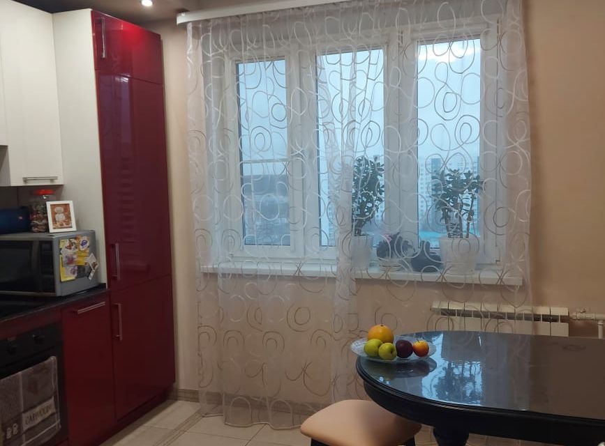 Продаётся 3-комнатная квартира, 77.5 м²