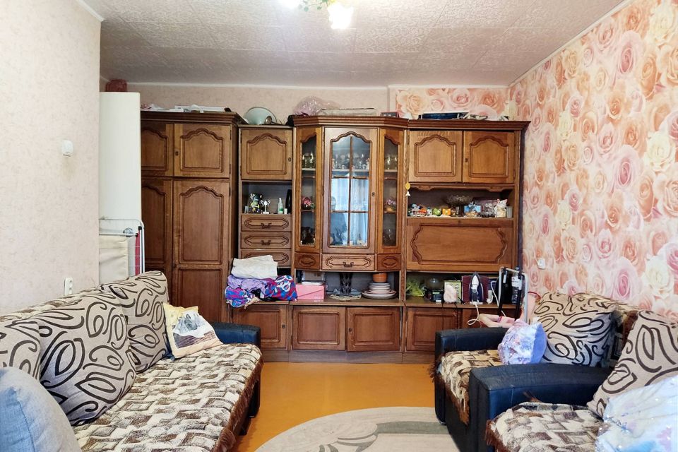 Продаётся 4-комнатная квартира, 68.3 м²
