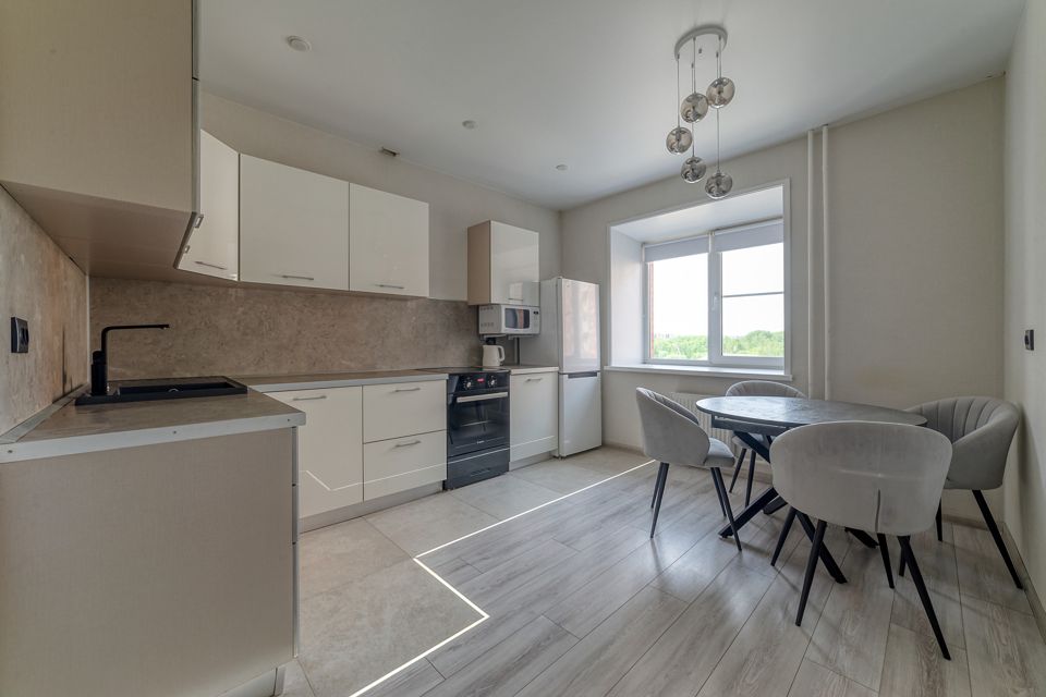 Продаётся 2-комнатная квартира, 60.7 м²