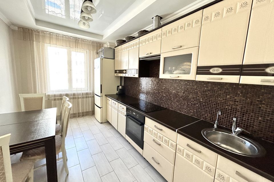 Продаётся 2-комнатная квартира, 75.8 м²