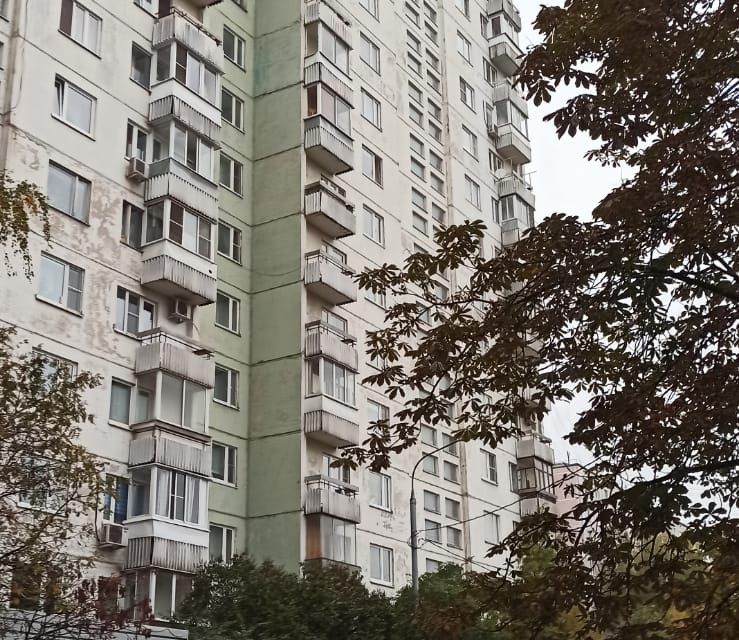 Продаётся комната в 2-комн. квартире, 14.4 м²