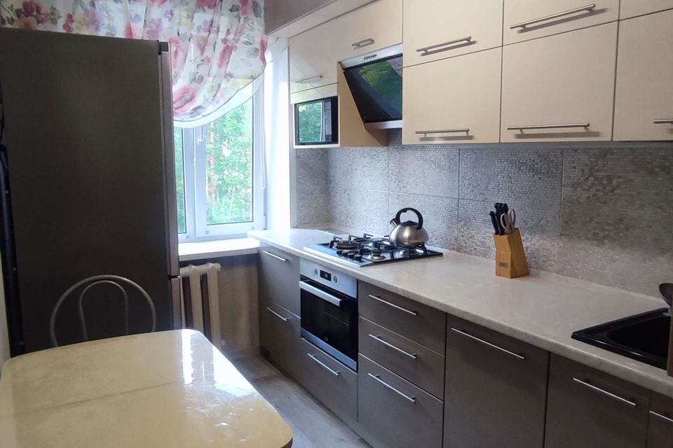 Продаётся 3-комнатная квартира, 57.8 м²