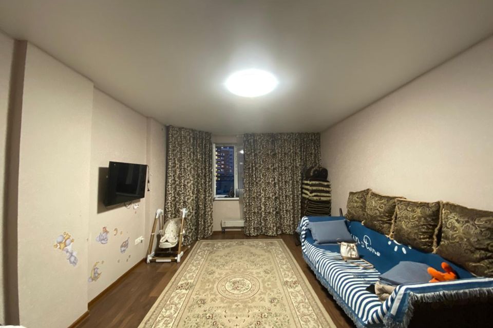 Продаётся 1-комнатная квартира, 58 м²