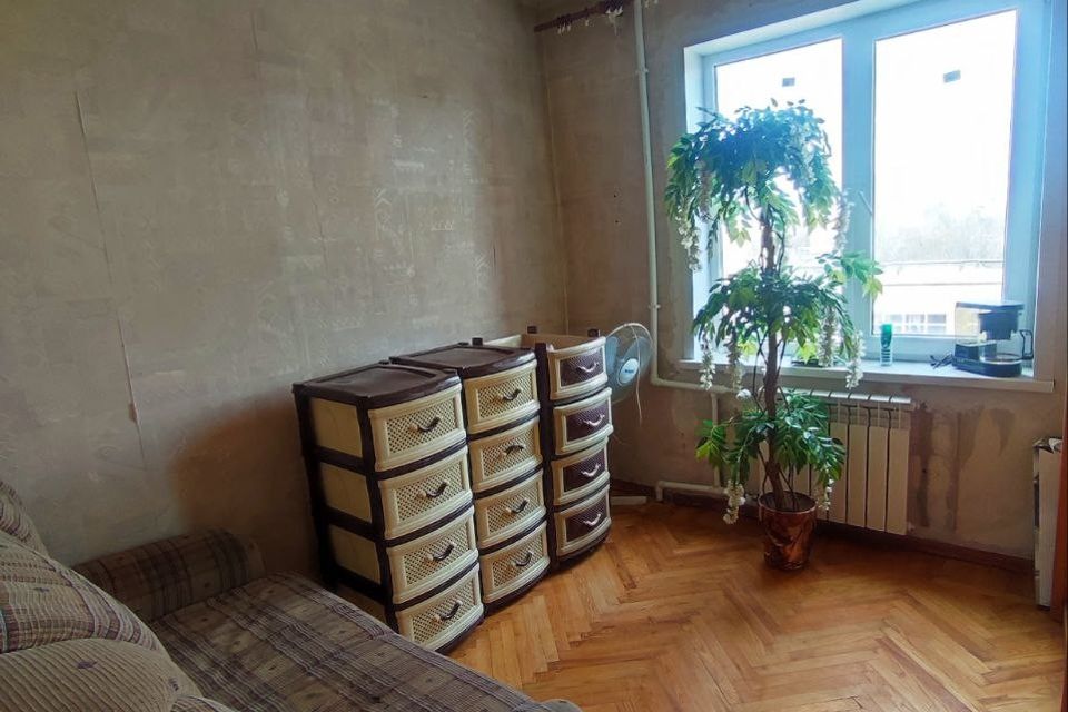 Продаётся 4-комнатная квартира, 775 м²