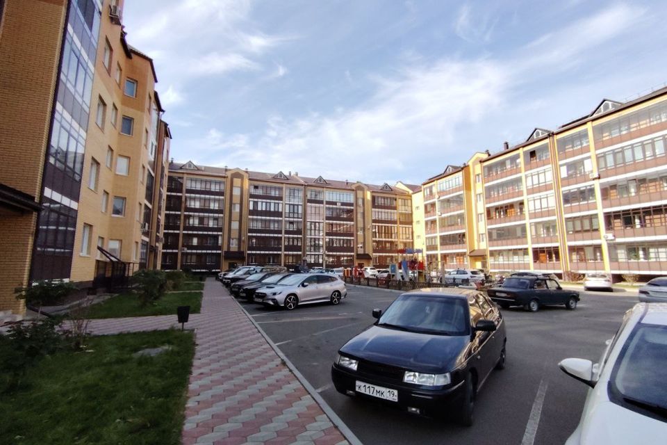Продаётся 1-комнатная квартира, 42 м²
