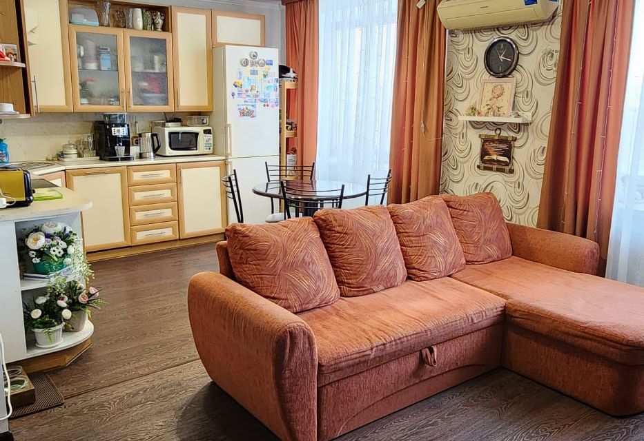 Продаётся 3-комнатная квартира, 73 м²