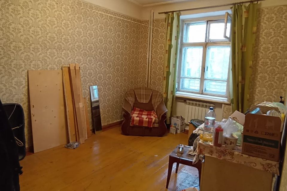 Продаётся комната в 3-комн. квартире, 14.9 м²