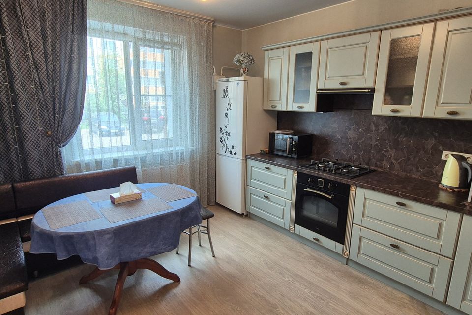 Продаётся 3-комнатная квартира, 75.8 м²