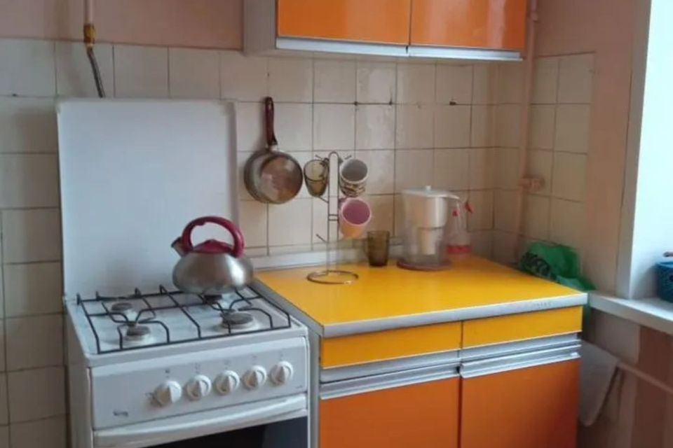 Продаётся комната в 3-комн. квартире, 12.4 м²