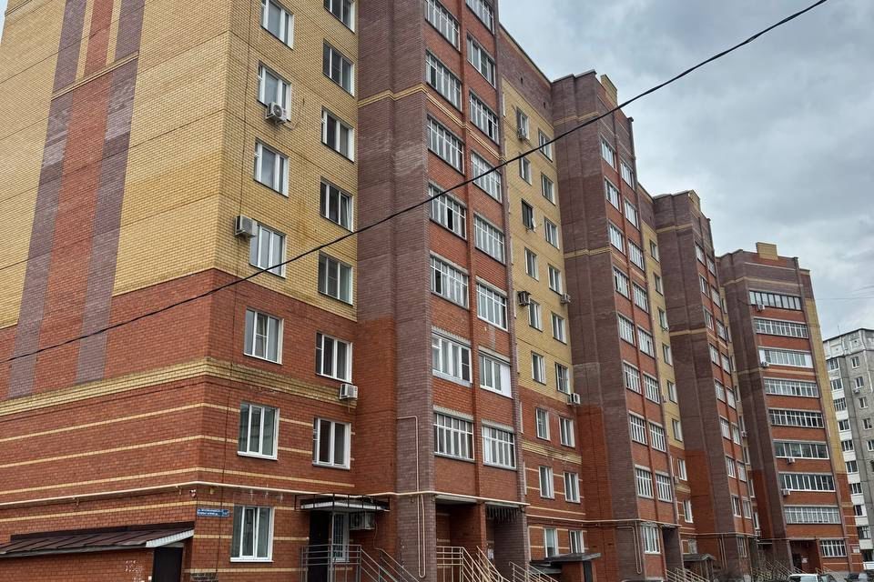 Продаётся 1-комнатная квартира, 42 м²