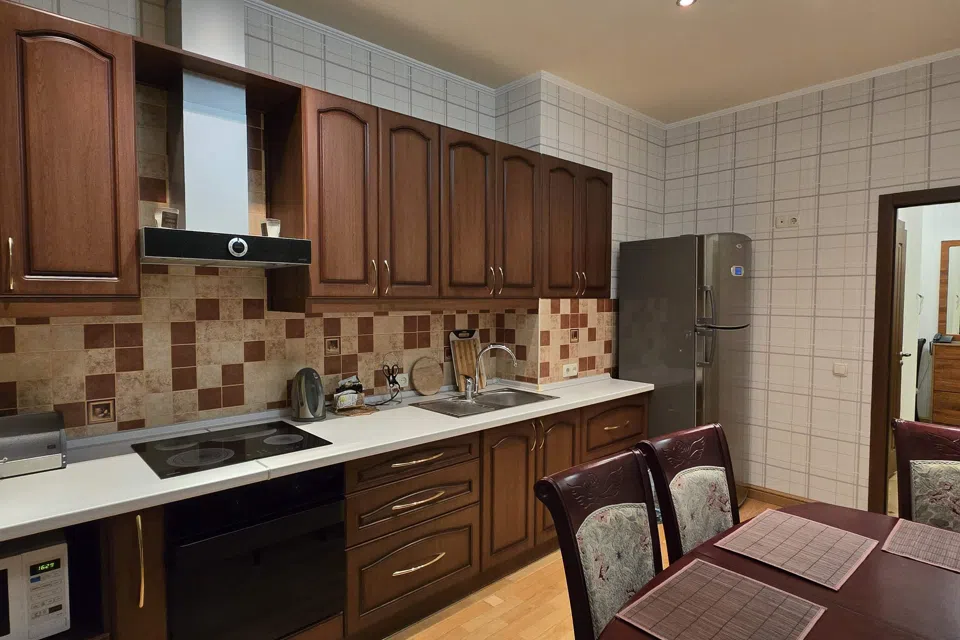 Продаётся 3-комнатная квартира, 102 м²