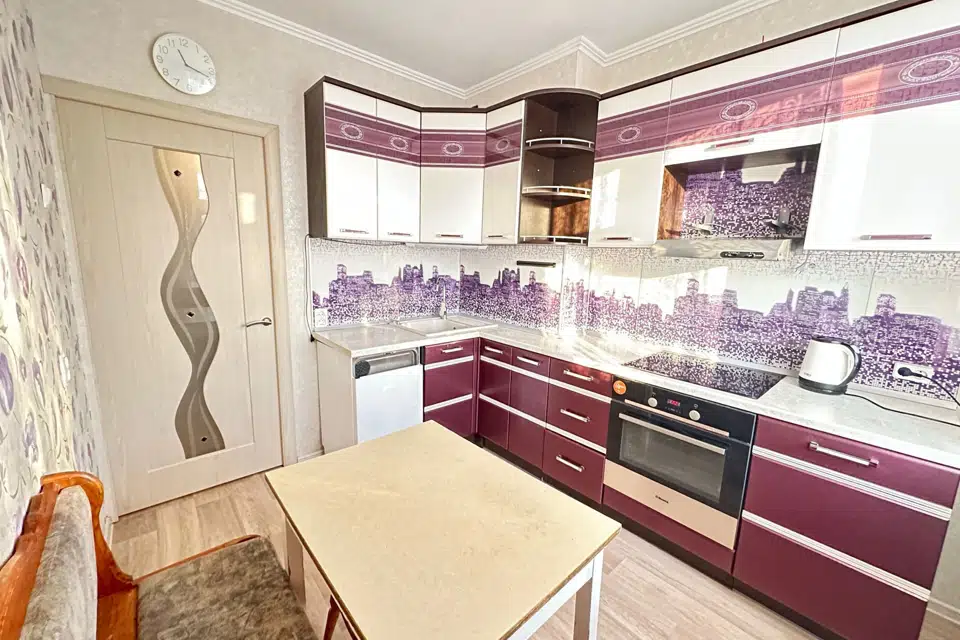 Продаётся 4-комнатная квартира, 82.2 м²