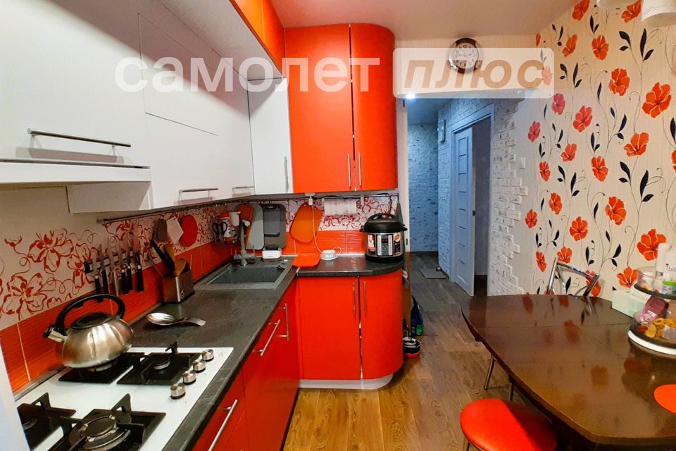 Продаётся 4-комнатная квартира, 79.2 м²