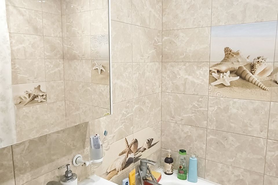 Продаётся 4-комнатная квартира, 92 м²