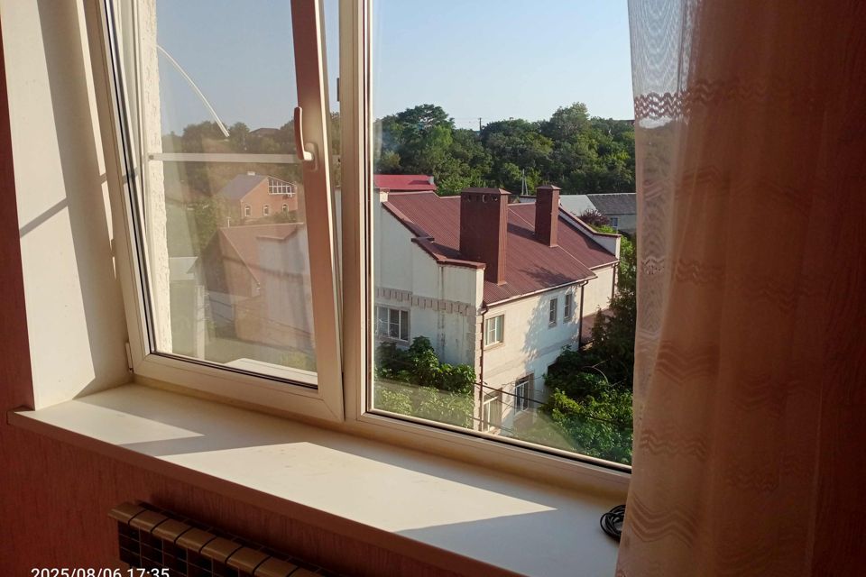 Продаётся 2-комнатная квартира, 43.8 м²