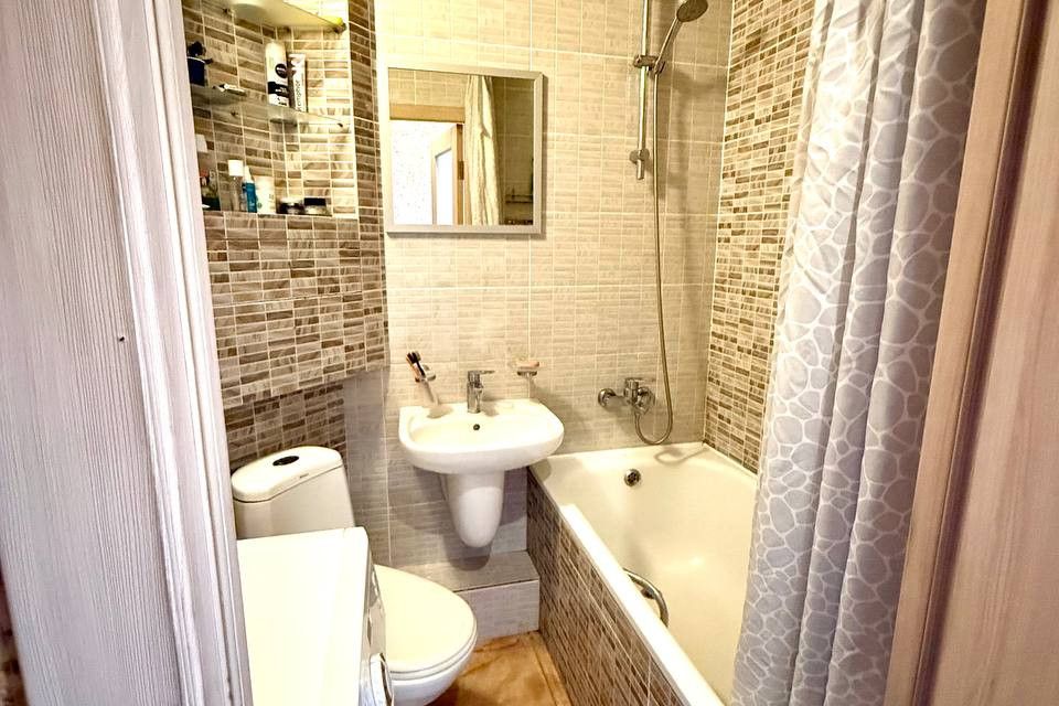 Продаётся 3-комнатная квартира, 57.6 м²