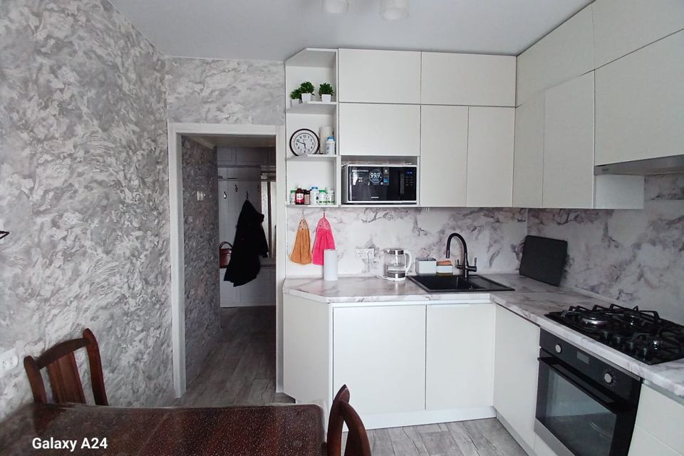 Продаётся 3-комнатная квартира, 63.6 м²