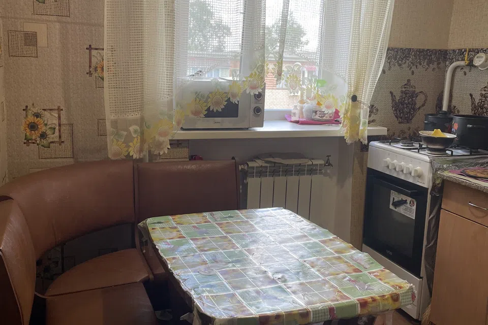 Продаётся 3-комнатная квартира, 58.1 м²