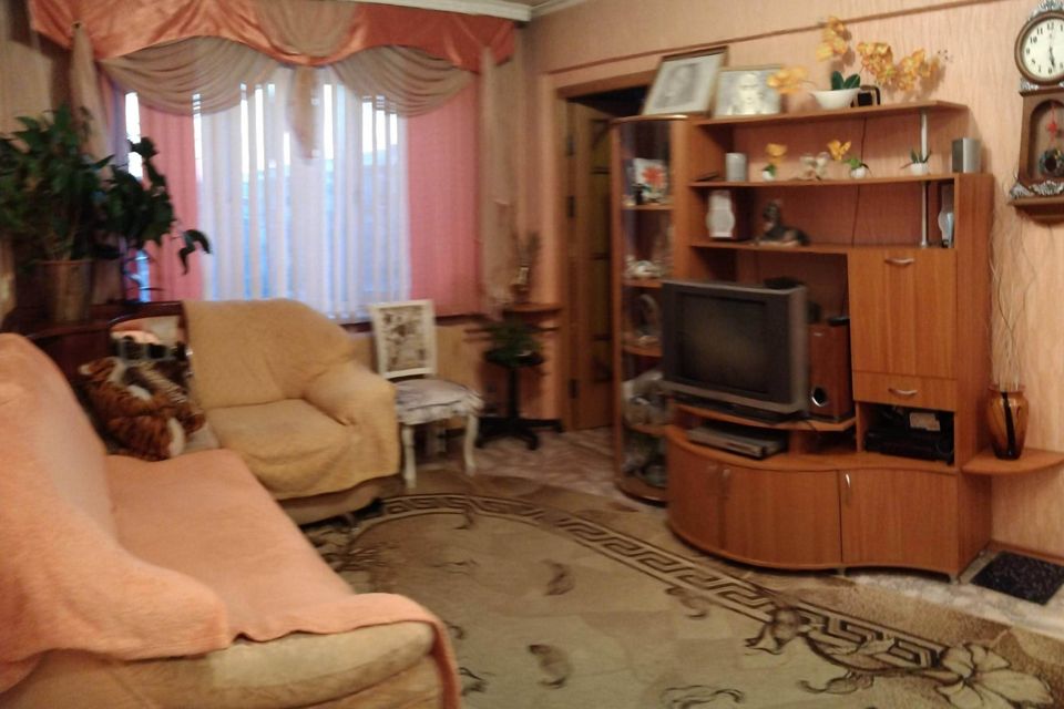 Продаётся 4-комнатная квартира, 59.3 м²
