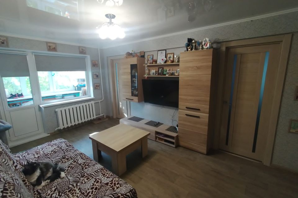 Продаётся 4-комнатная квартира, 60.6 м²