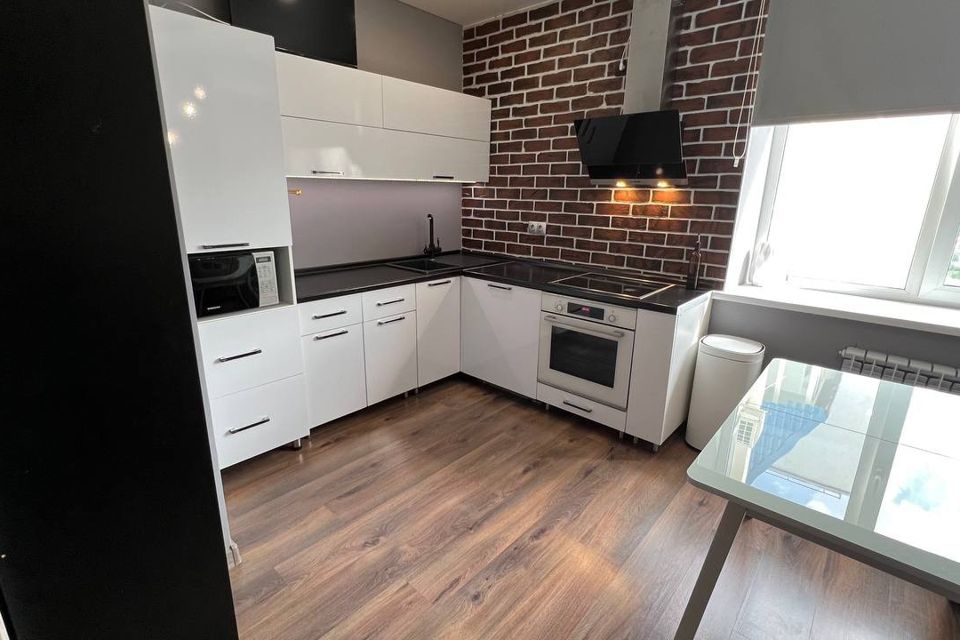 Продаётся 1-комнатная квартира, 49 м²